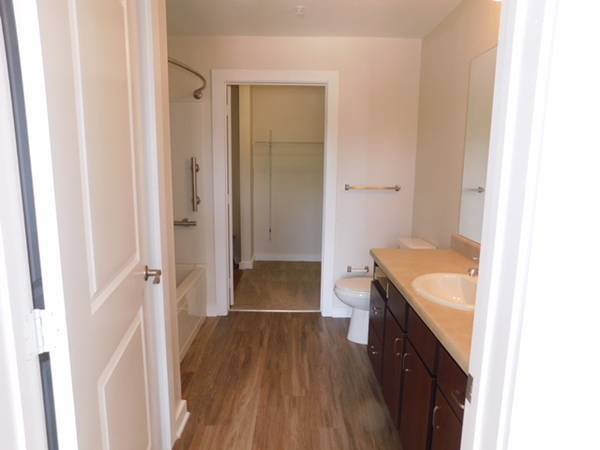 $1,035 / 1br - 641ft2 - Apply today 1 bedroom / 1 bath! (Milton)63738261181059123