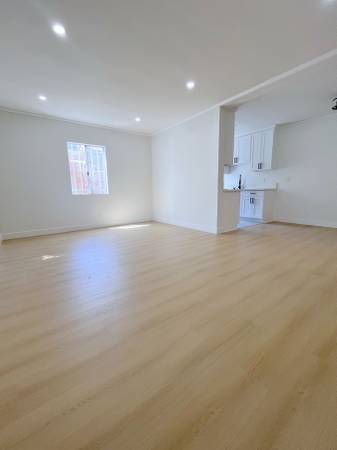 $914 / 1br - Sunny 1 Bedroom – friendly area, great location in Hayward (hayward / castro valley)64055520015106122