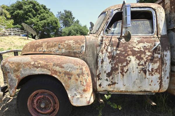 1955 Chevrolet Flatbed Truck for Restoration w/ Winch - $3,000 (watsonville)63613183582977122