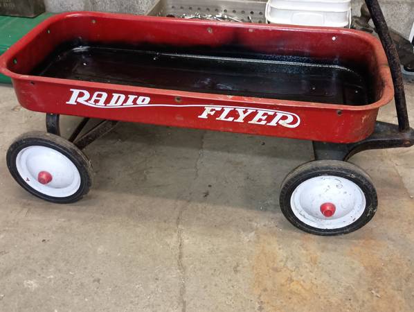 Radio flyer wagon 1