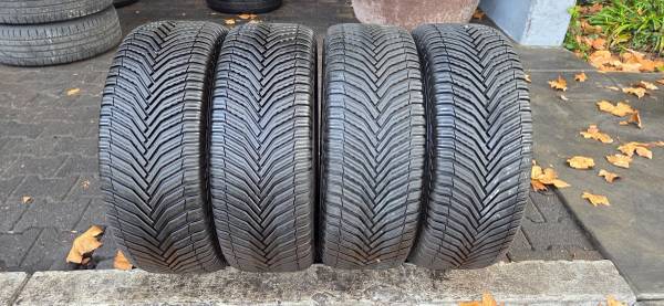 4 - 235/55 18 Michelin 12050 Used Tires 1