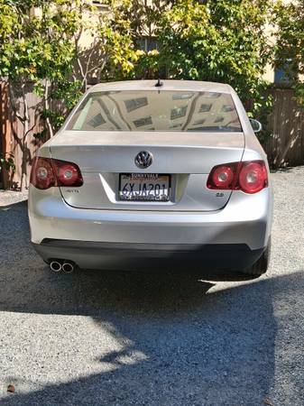 2009 VW SE Sedan Jetta - Confiabilidad/Excelente consumo de gasolina - $3,200 (los altos)63624230628481121