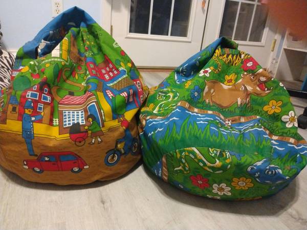 2 kids beanie bags 1