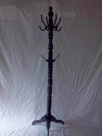 COAT TREE 1