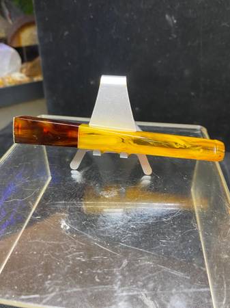 VINTAGE ART DECO BAKELITE Cigarette Holder 1