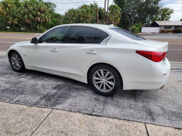 2017 Infiniti Q50 Premium Guaranteed Credit Approval! - $12,995 (+ SUNCOAST QUALITY CARS LLC)63443116271617124