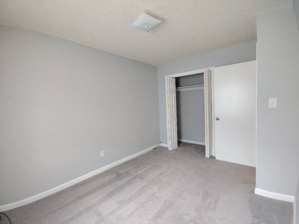 $1125.00 / 2br - 948ft2 - Charming 2BR Townhouse in Lynchburg, VA - Available now - $112563851967315329120