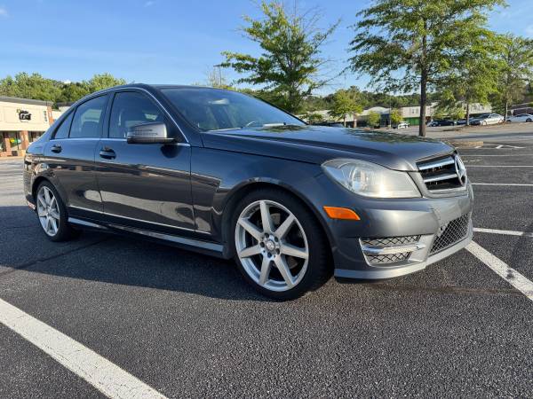 Mercedes-Benz C300 4matic - $8,900 (Woodstock)63621002052225121