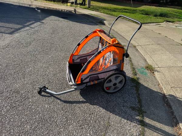 Instep Quick-N-EZ Double Tow Behind Bike Trailer 1