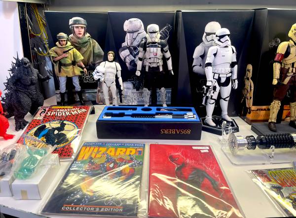 Star Wars Hot Toys, Macross, Voltron, Evangelion, Anime, Lightsaber! 1