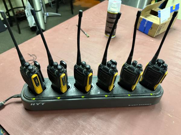 HYT TC-610P w/Charger 1