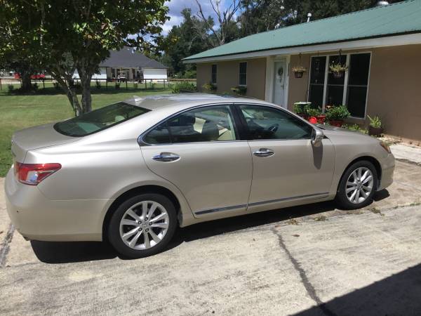 2011 Lexus ES 350 - $13,000 (Springfield La)63624888364929124