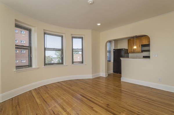 $3,400 / 2br - Highland Ave 2 Bed (mid-Somerville)63690793393667122