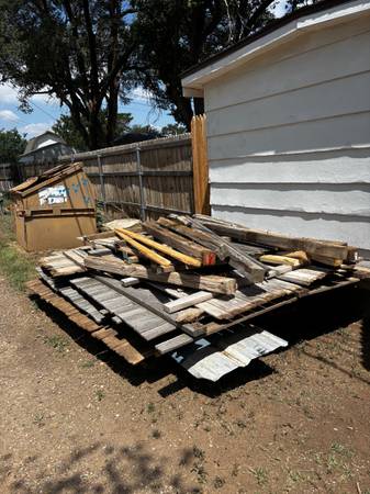 Free used fencing material 1