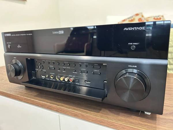 Yamaha Aventage RX-A2000 7.2 channel receiver 1