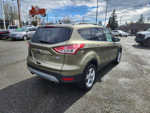 2014 Ford Escape AWD Tracción en las Cuatro Ruedas SE SUV de 4 puertas - $8,999 (Leavitt Auto Sales)63470770037251124