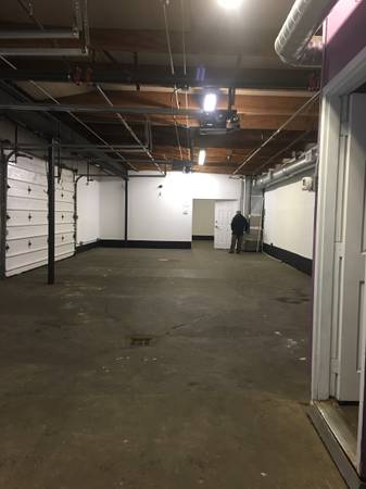 $2,995 / 1000ft2 - UPDATED REDUCED Warehouse, Office & Retail, Health and Fitness (West Central Street/ Speen Street)63996404892419123