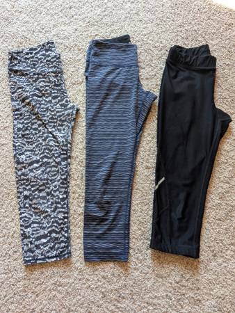 Women's legging capris - size Small 1