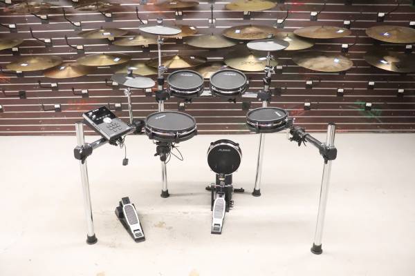 Alesis Command Mesh Electronic Drum Kit 1