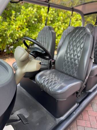 2012 GEM e6 - $10,400 (Safety Harbor)63470239987841121