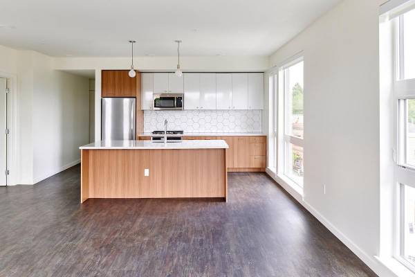 $1,619 / 1br - 638ft2 - Off Street Parking, Sky deck with gas BBQ Grill, Walk In Closets (Multnomah Village)63777385082115122