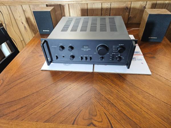 Sansui AU-517 integrated amp 1