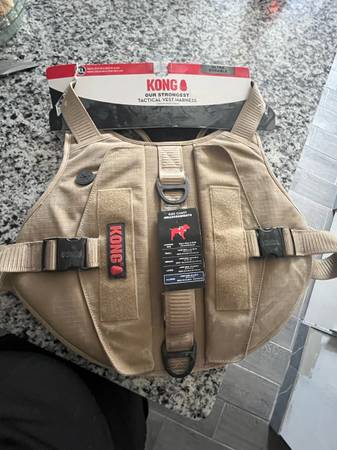 Dog Supplies New with tags (Hanover)64051582395777120