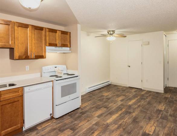 $1,345 / 1br - AHORRA $500 + Mercados de Agricultores Cercanos + Algunos Totalmente Remodelados (Tigard)63831396484867121
