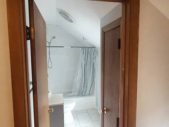 $985 / 2br - Bright And Oversized 2Bedroom Apartment.64055521935746122