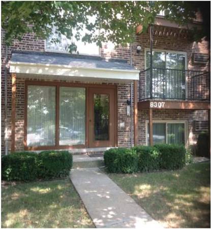 $1,550 / 2br - Beautiful 2BR Apt in Well Maintained Bldg (DARIEN)64041812050050120