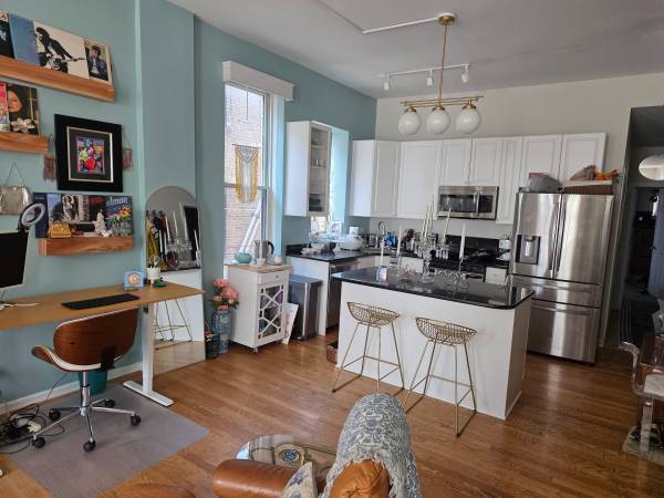 $900 / 2br - Room in Prime Lincoln Park 2 Bed/2 Bath (Lincoln Park)64041476562945124