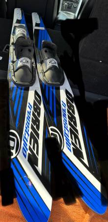O’Brien water skis (2), 1