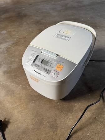 Panasonic Electric Rice Cooker/Steamer SR-ZE185 1