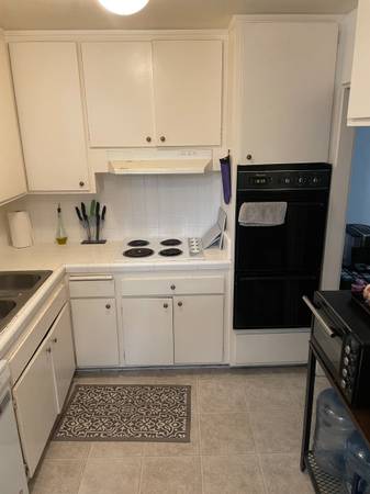 $1,500 / 2br - Fully Furnished Bdrm w/ Private Bathroom $1500 (Sherman Oaks)63893108003971122
