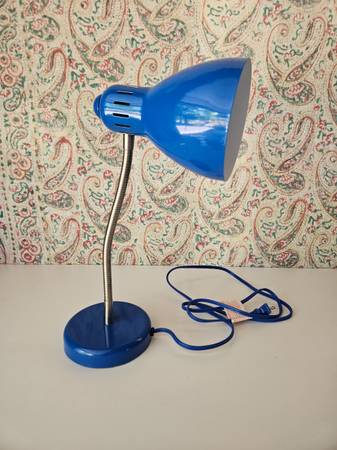 DESK LAMP 1