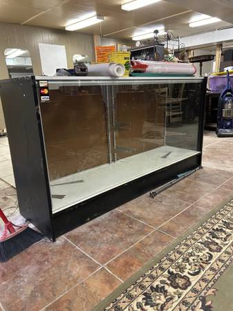 STORE DISPLAY CABINET 1