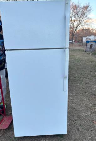 Refrigerator 1