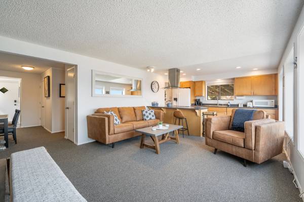 $4000.00 / 3br - 1033ft2 - 13501 Hidden Valley Rd Nw #11664031136940803123