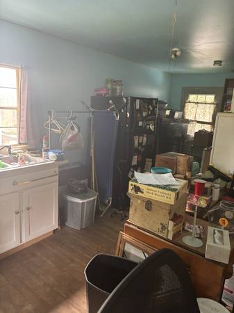 $750.00 / 1br - 360ft2 - Studio cabin, open concept small & cozy. NEEDS CLEARING BEFORE RENTING63793453423491122