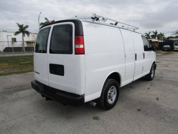 2009 Chevrolet Express 2500 - Photo 8