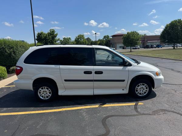 Dodge grand caravan handicap - $6,300 (Plainfield)63618900483585124
