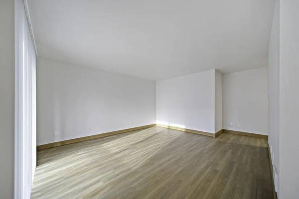 $2,095 / 2br - 1100ft2 - Waitlist Open Apply Now, Balcony, Full-Size Washer/ Dryer63934548532482124
