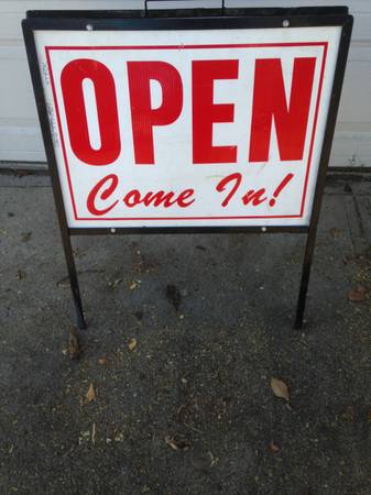 REAL ESTATE SIGN WITH FOLDABLE A FRAME 1