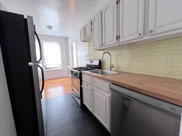 $3,400 / 2br - !^WOW^!*INSANE XXL 2 BEDROOM*LAUNDRY*!*SUNNY!*MASSIVE UNIT!*DISHWASHER (CROWN HEIGHTS PRIME)63854290459267122