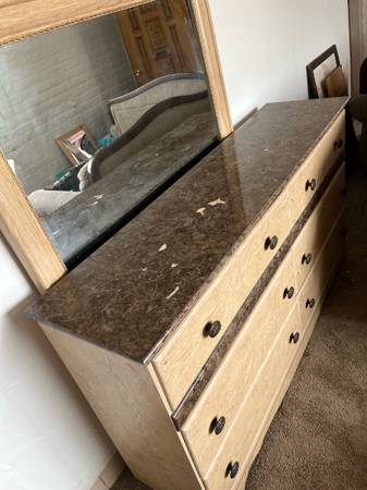 dresser 1