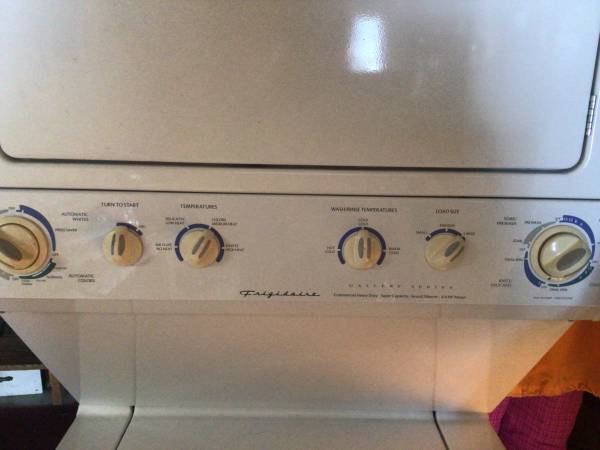 Stackable washer dryer 1