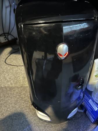 Vintage Alienware Sleeper Build AMD 7600, 7900GRE 16 Gb Video card, 12 1