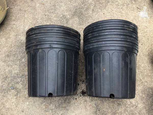 plastic plant pot. $ 0.75each 1