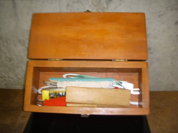 FISHING NEEDLE KIT 1