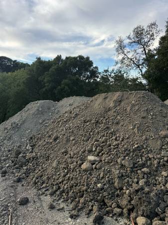 ?? free dirt free delivery ??? (Santa Clara)64310525534338121